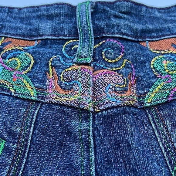 Cosmopolitan Jeanswear embroidered mom jeans size 12 P - Picture 7 of 9